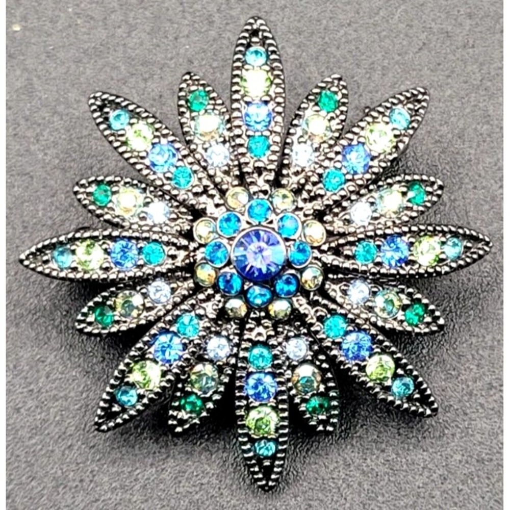 JOAN RIVERS SWAROVSKI‎ CRYSTALS DAISY FLOWER SMALL BROOCH PIN SIGNED BLUE GREEN
